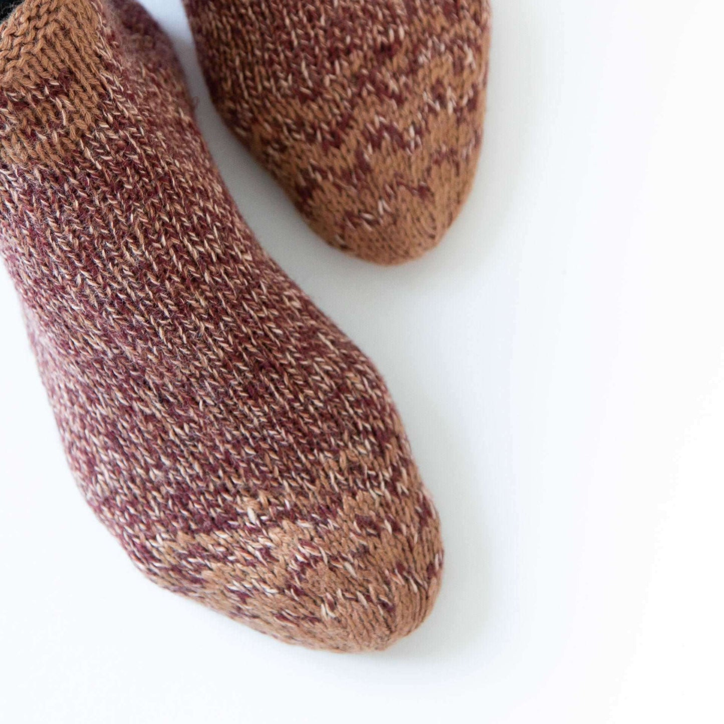 Soja Garn Pure von SWTC Socken aus der Farbe holz