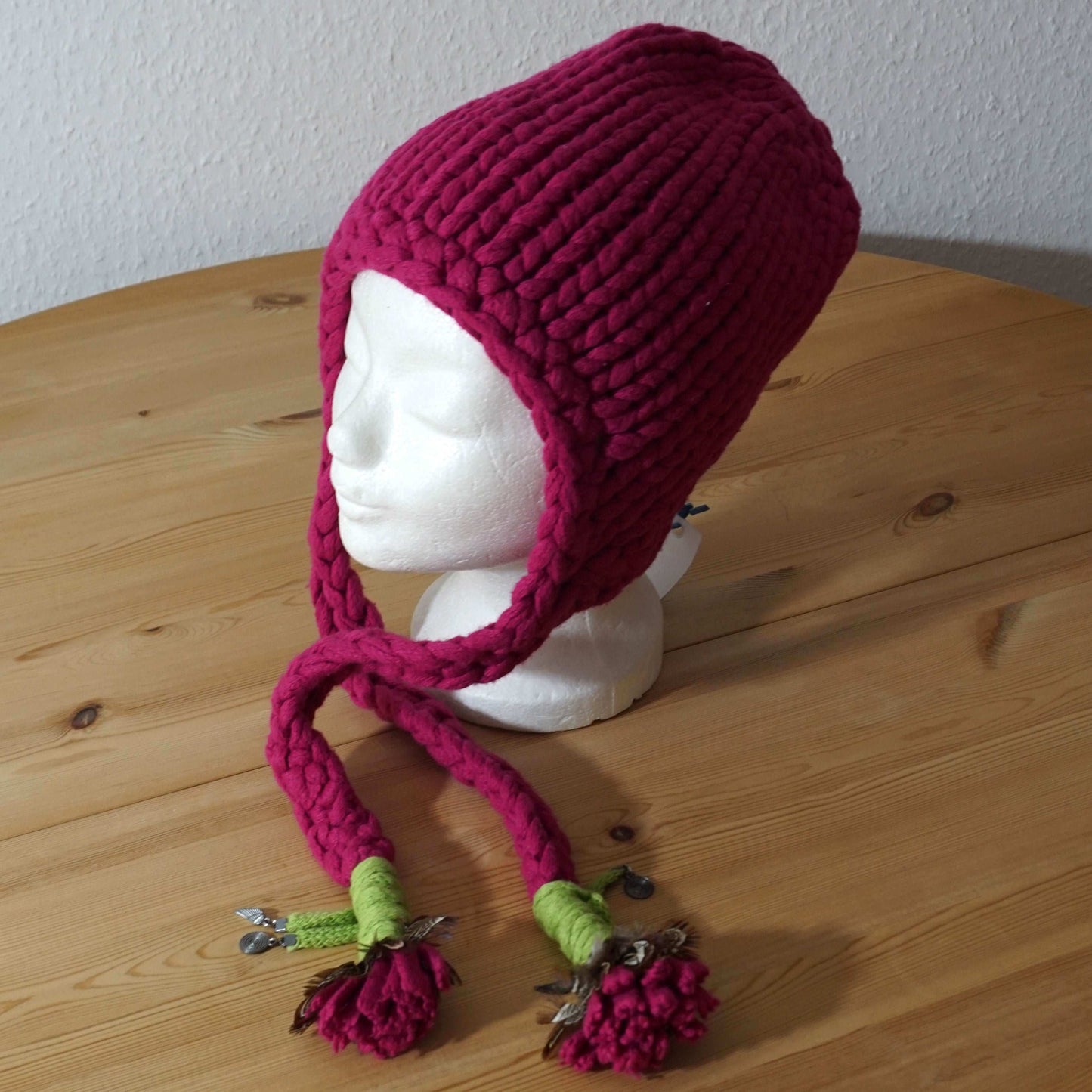 Strickmütze INDIO in der Tarbe Magenta/grün 