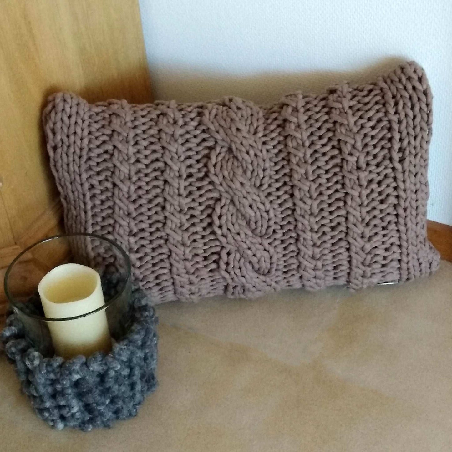 Strick-Kit Kissen TRECCIA dekoriert