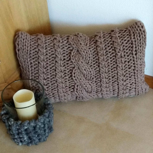Strick-Kit Kissen TRECCIA dekoriert