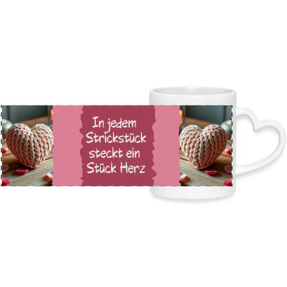 Herzhenkel-Tasse Motiv In jedem Strickstück steckt ein Stück Herz - Weiß