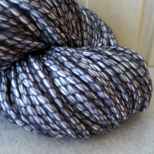 Wolle BiColour 200g weißes Nylon mit grauem Merinowollnetz umwickelt